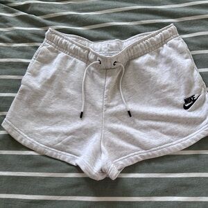 [SOLD] Nike shorts, sweats